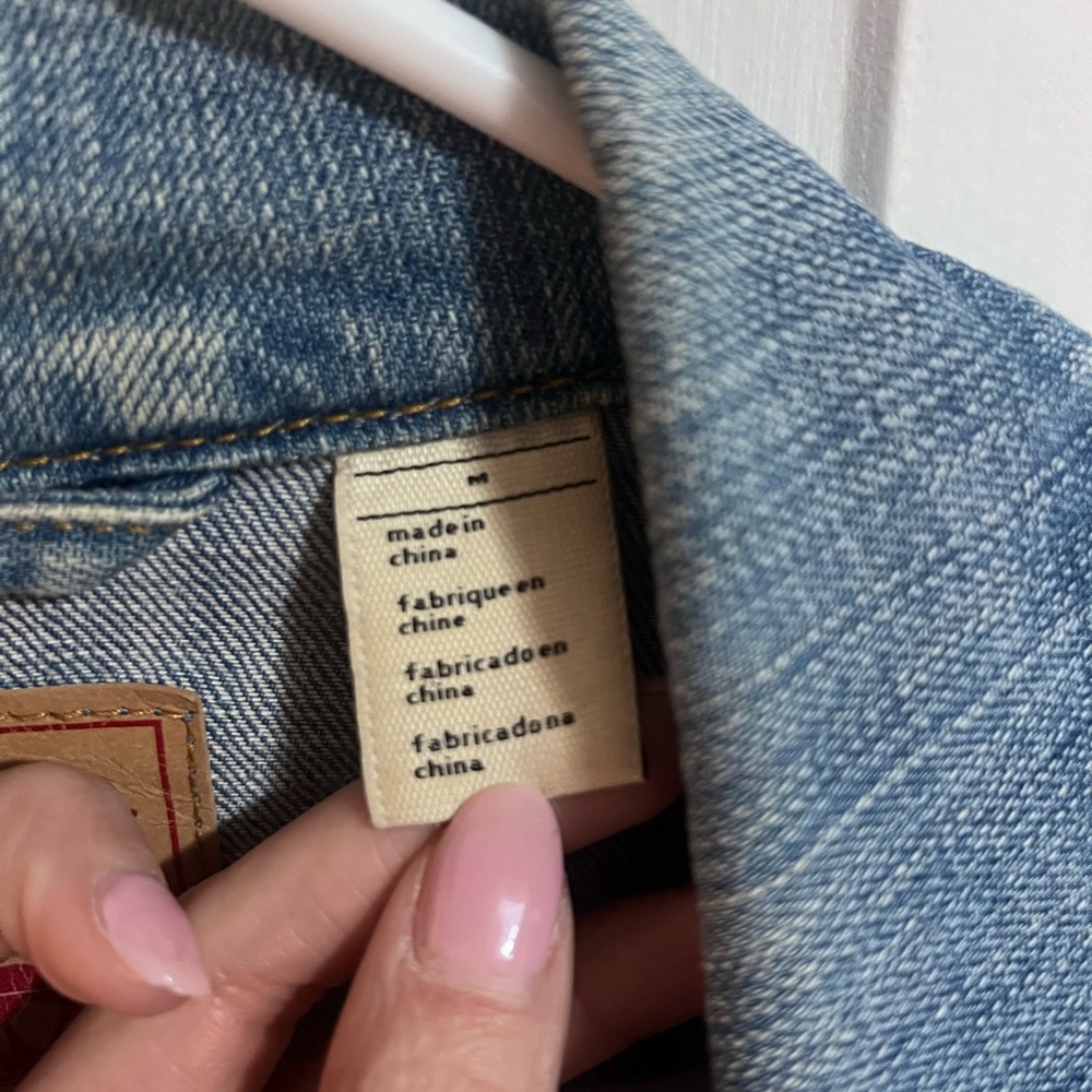 Levi's Women's Light Blue Jean Jacket - Picture 2 of 7